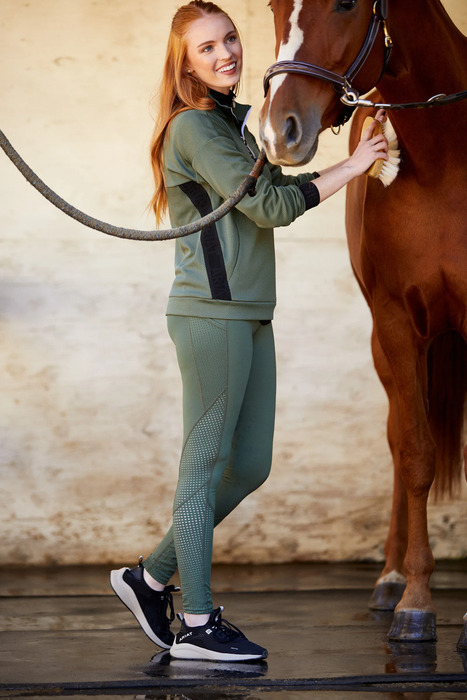 Clearance Breathe 1/2 Zip Genser for kvinner Gensere & Fleece