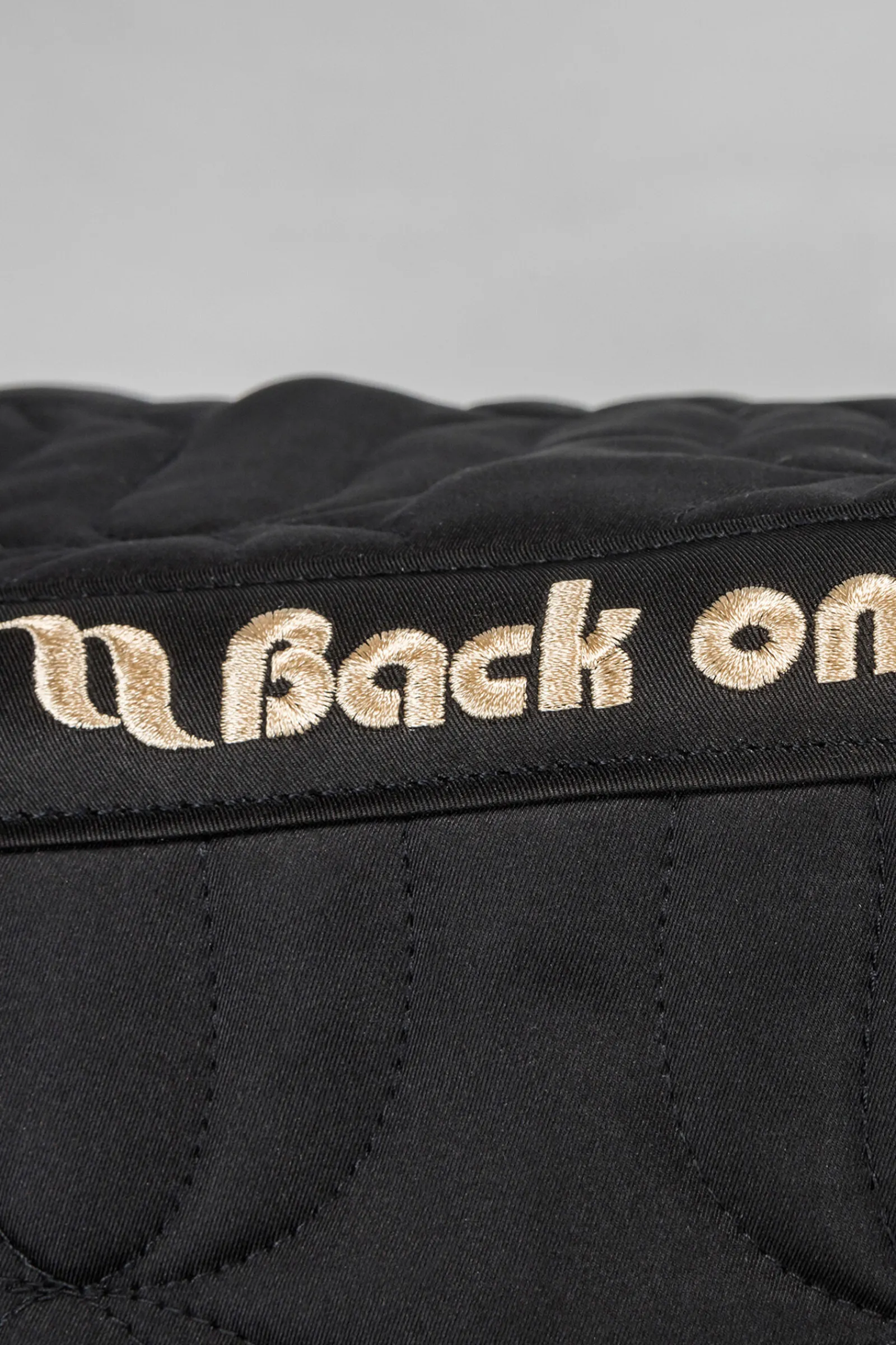 Clearance Back on Track Deep Nights Dressage Sadel Pad Dressursjabraker