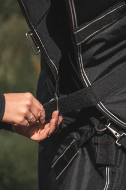 New Back on Track Obsidian Utedekken med avtakbart halsstykke, 150g Overgangsdekken & Vinterdekken