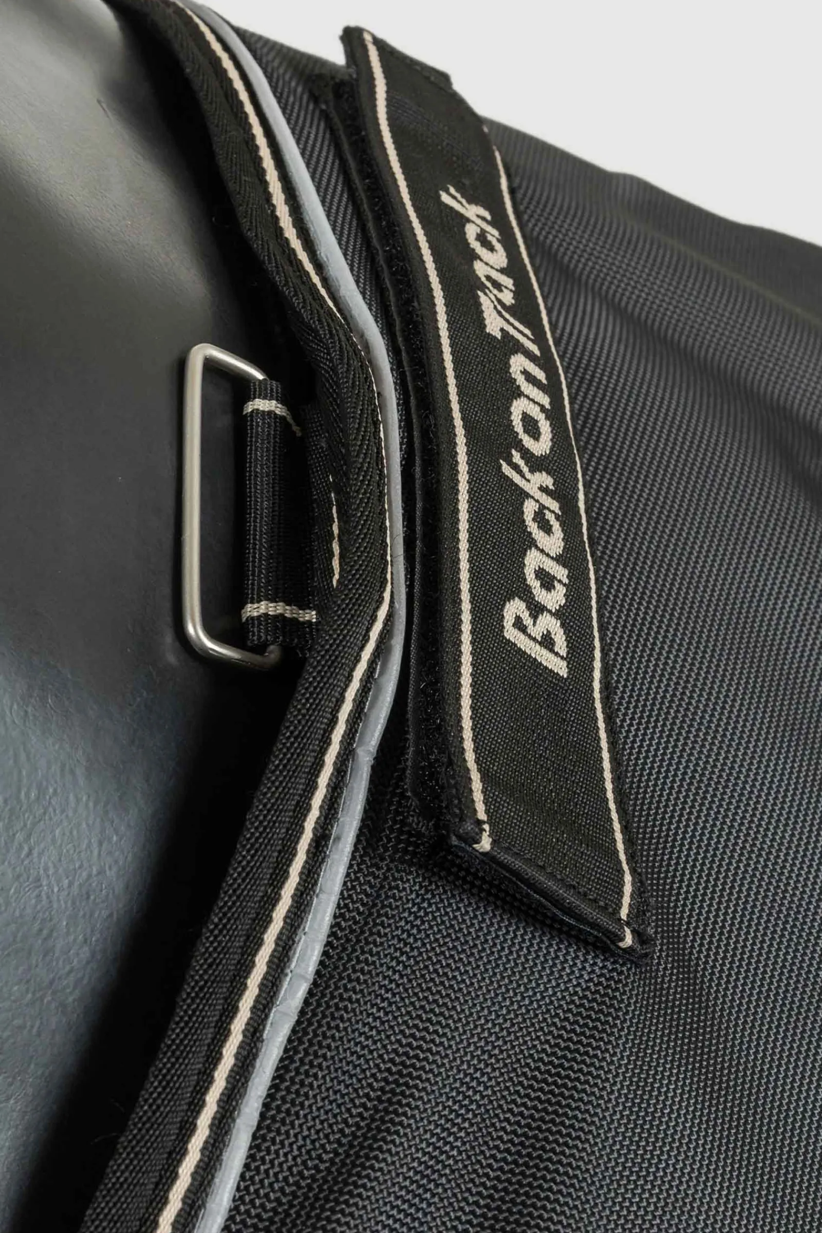 New Back on Track Obsidian Utedekken med avtakbart halsstykke, 150g Overgangsdekken & Vinterdekken