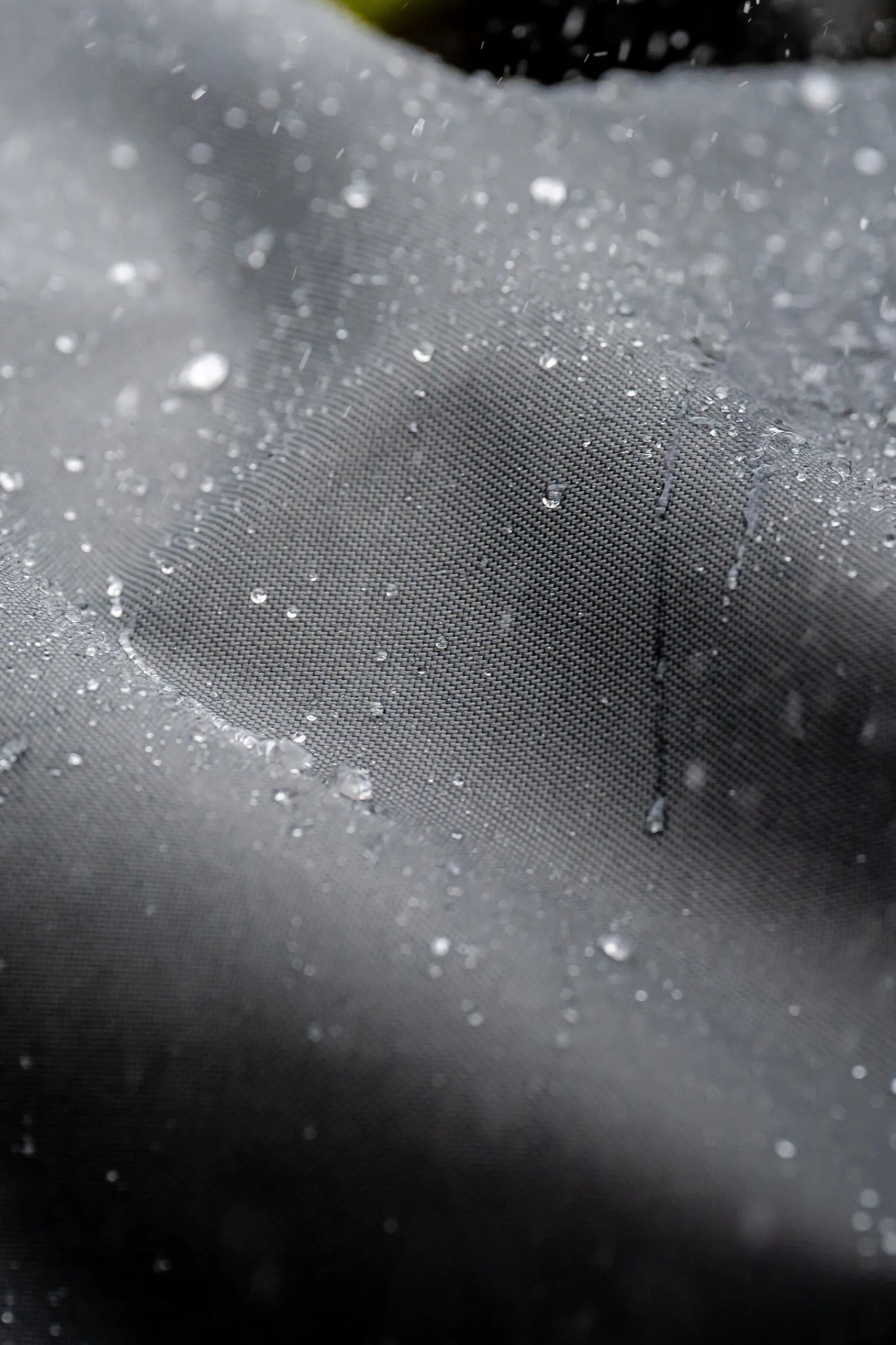 Best Amigo Bravo 12 Plus utedekken med avtakbar hals, 400g Overgangsdekken & Vinterdekken