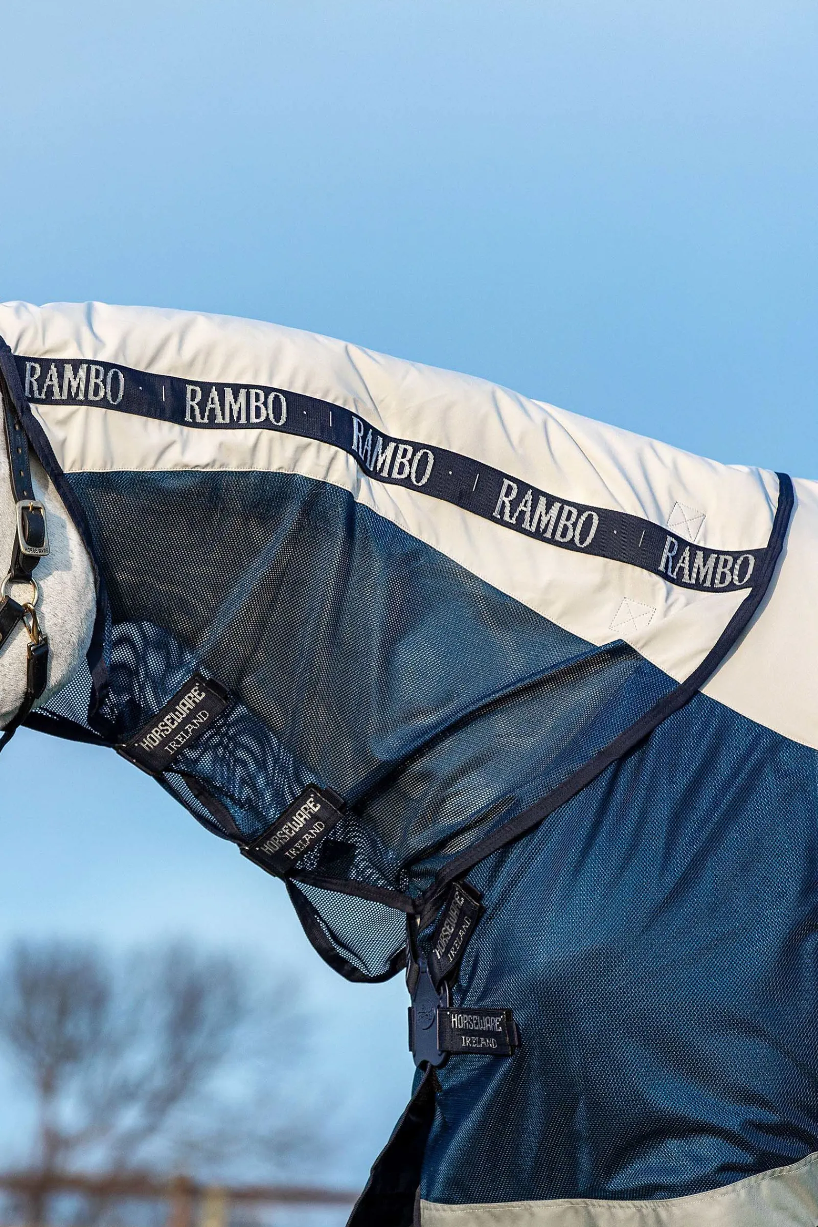 New Rambo Summer Series utedekken med liner og avtakbar nakkedel, 100g Insektsdekken|Regndekken
