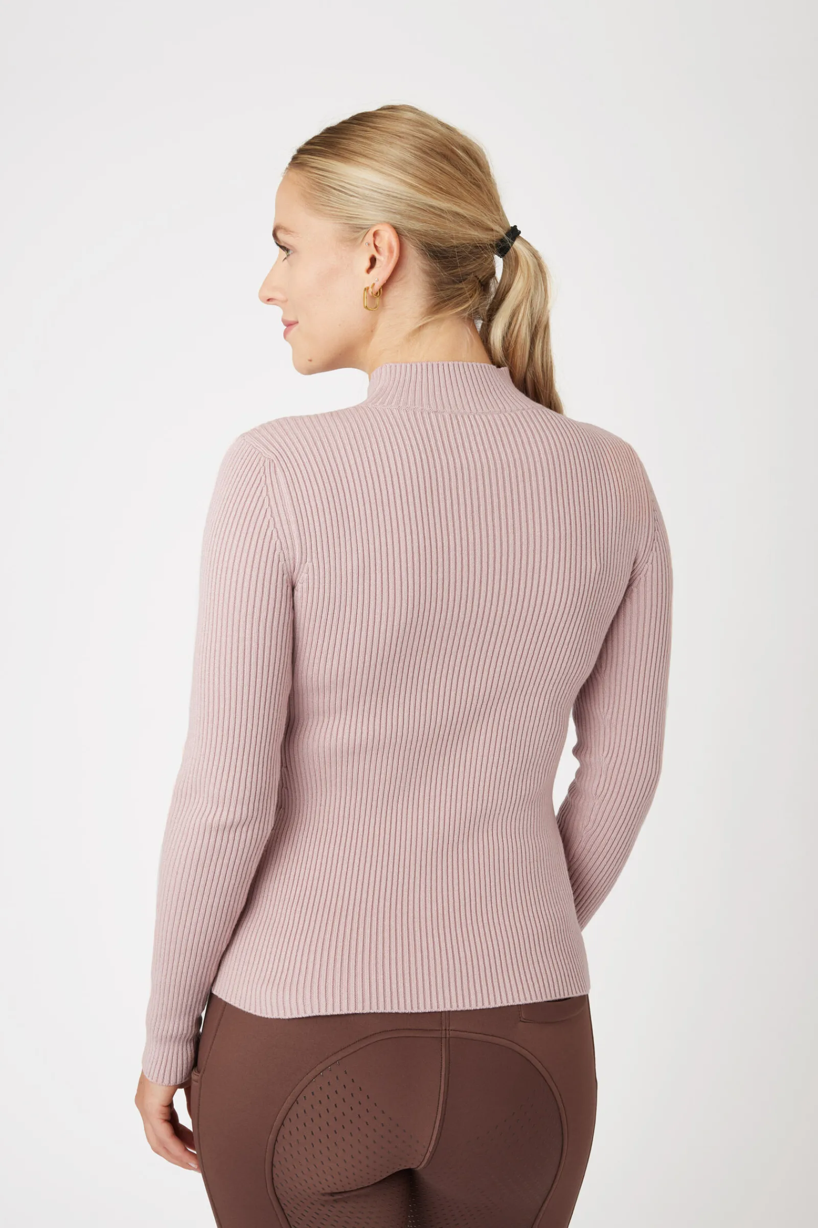 Sale Ava ribbestrikket pullover til dame Gensere & Fleece