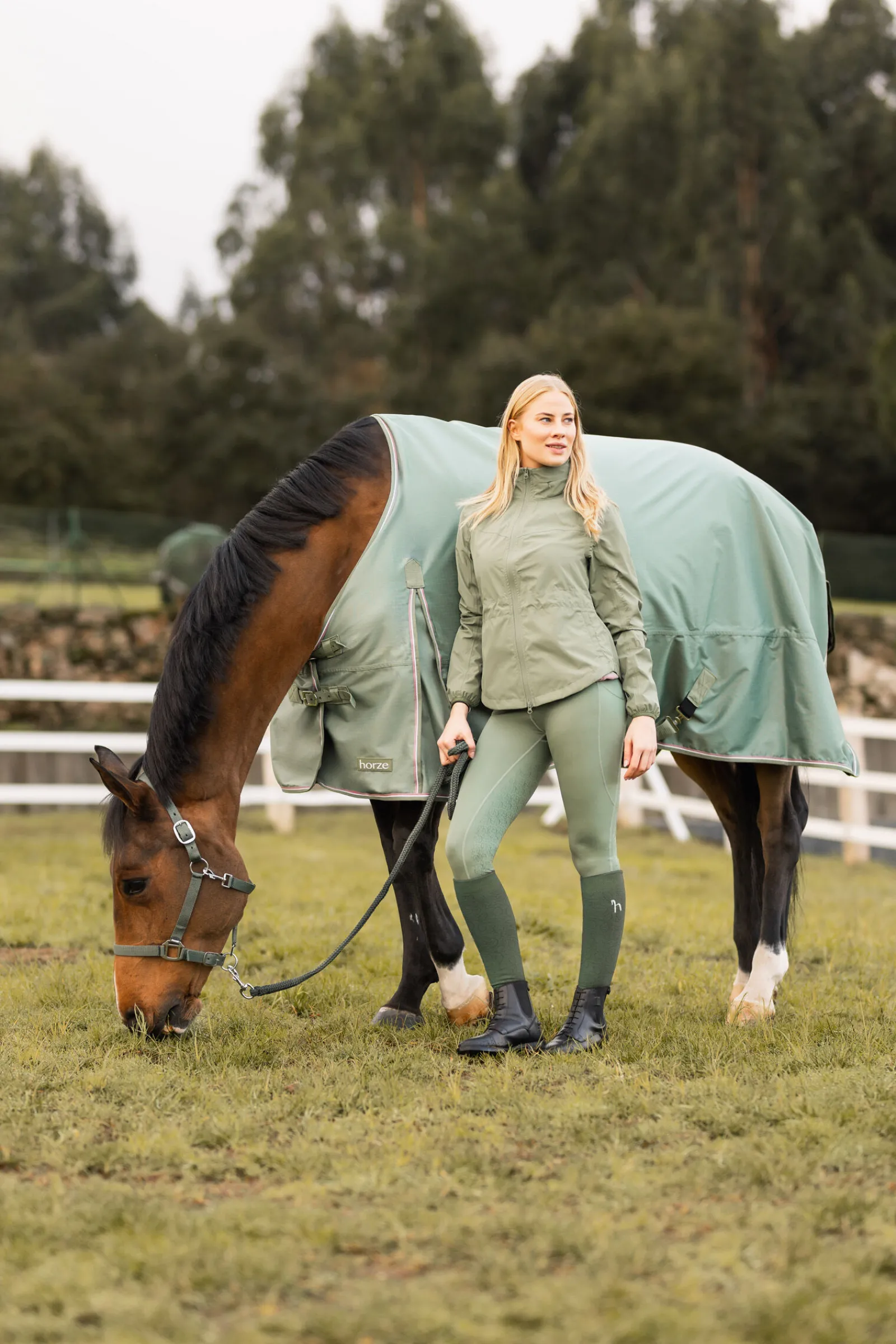 Online Fiora tynn, vanntett ridejakke til dame Regntøy|Jakker Og Frakker