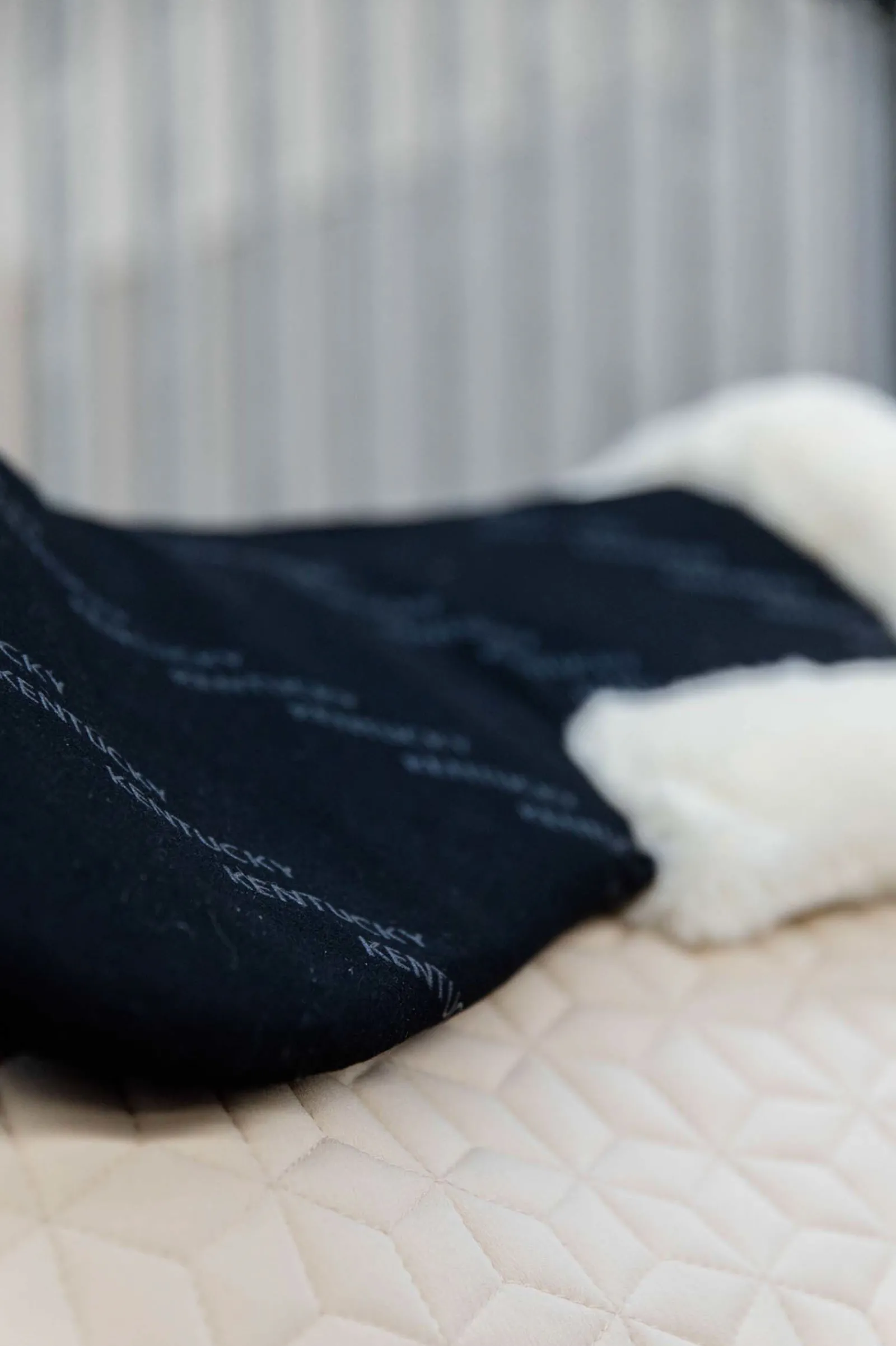 Clearance Horsewear Impact Equalizer halvpad med saueskinn Salpad