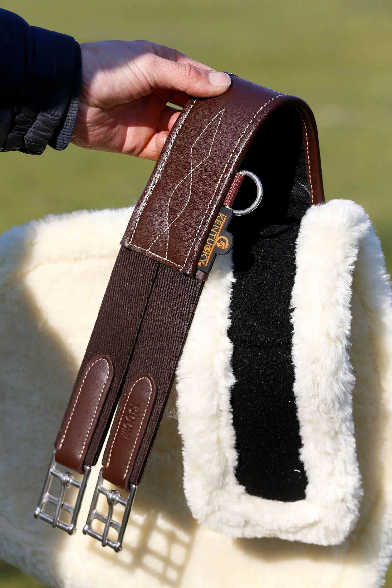Online Horsewear saueskinn til gjord med mageplate Gjorder
