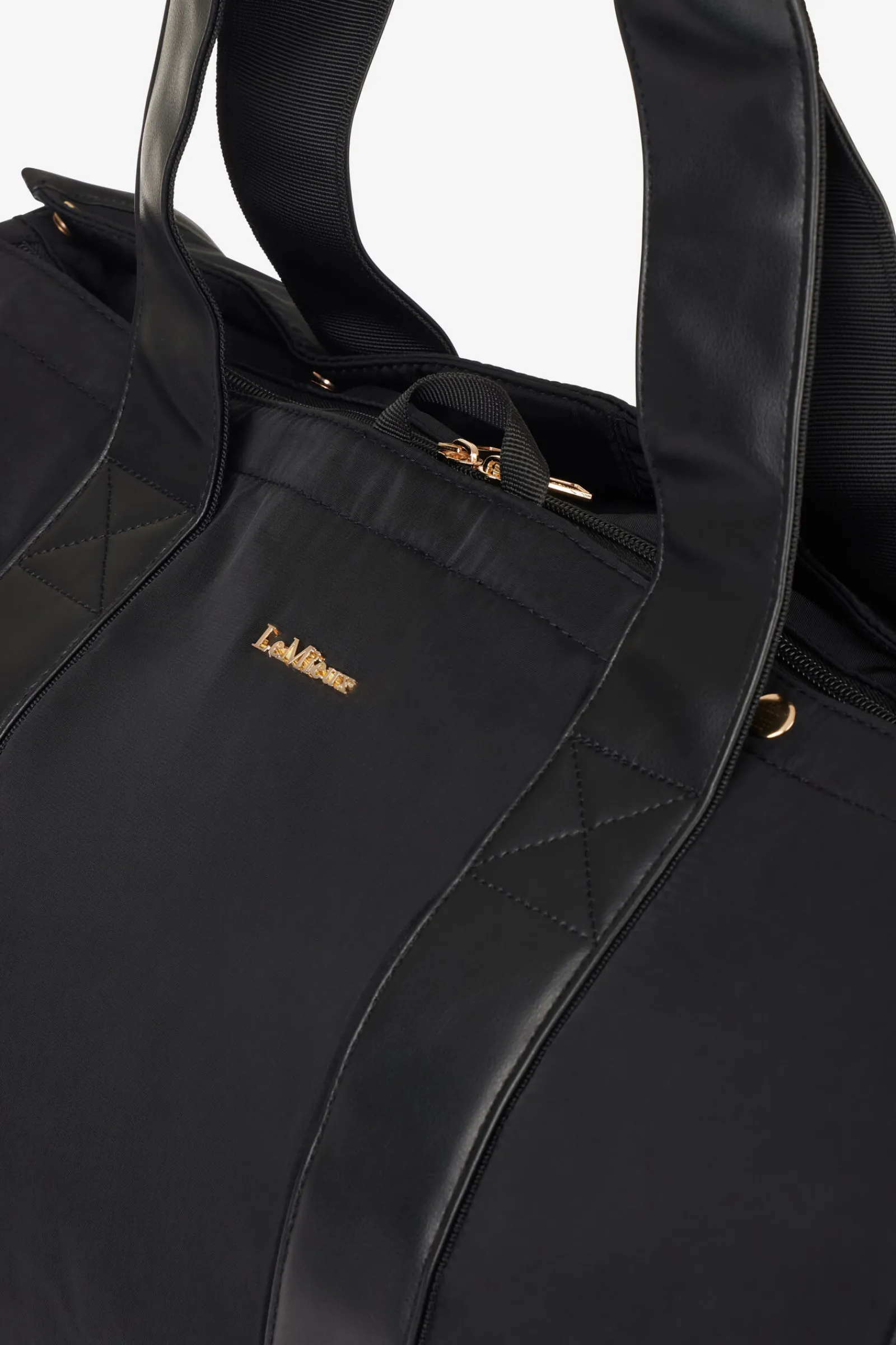 Best Luxe Show Jacket Duffle Bag Bager
